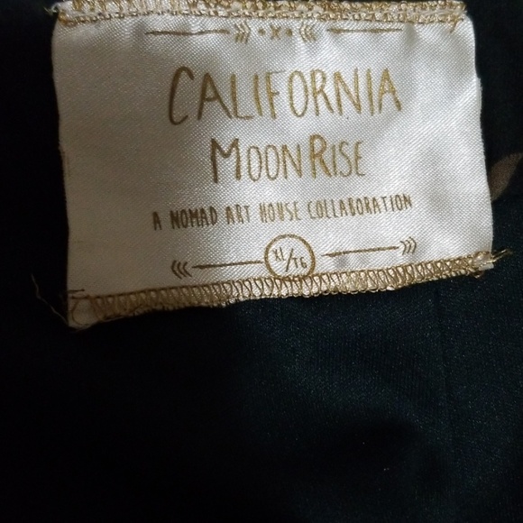 🌸Green floral Skirt - Picture 4 of 4